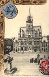 CPA Compiegne L Hotel de Ville et la Place Lion Armoireries