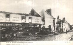 CPA Senlis Maisons incendiees par les Allemands Houses at Senlis burnt by the Germans Militaria