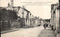 CPA Guerre De Senlis incendie par les Allemands Le Bureau de Tabaes Au Point du Jour War Incendiary by the Germans Tabac