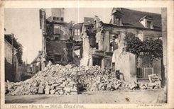 CPA Guerre Senlis Effets d obus Militaria