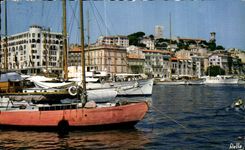 CPA La Cote d Azur Cannes L Hotel Mediterranee et le Quai St Rierre
