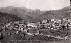 CPA Beuil Vue generale et le Mont Mounier