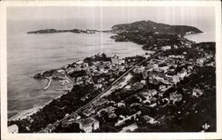 CPA Beaulieu et le Cap Ferrat vus de la Moyenne Corniche