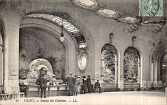 CPA Vichy Souce des Celestins