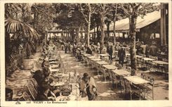 CPA Vichy Le Restaurant