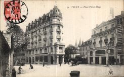 CPA Vichy Palce Victor Hugo