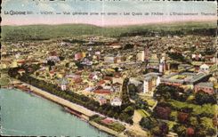 CPA Vichy Vue generale Prise en avion Les Quais de I Allier L Etablissement Thermal