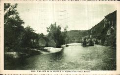 CPA Vallee de la Sioule Aspect d un vieux Moulin