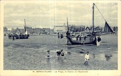 CPA Berck Plage La Plage la Casino et L Esplanade Bateau