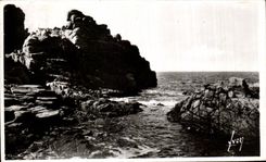 CPA Ile de Brehat Les rochers de la cote de granit