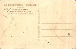 CPA Cote De Granit Ploumanac h Le Phare bati sur un massif de roches