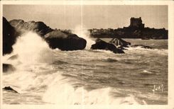 CPA Ploumanac h Les Rochers par grose Mer