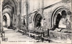 CPA Cathedrale de Treguier Galerie des tombeaux