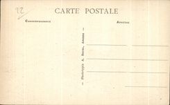 CPA Tregastel Le Curieux Rocher sur la Plage