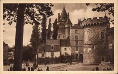 CPA Vitre Place Saint Yves La Tour d Embas Vestige de la Ville fortifiee