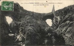 CPA L Ile De Pierre Percee Situee Entre St Nazaire Et Le Croisic Dite L Ilot Des Mouettes