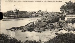 CPA Pornic L anse aux Lapins a l Entree du Port Le Cha eau et la Ville