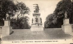 CPA Nantes Course Saint Pierre Monument das Combattents 1870-1871