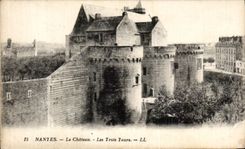 CPA Nantes the Castle Three Tours