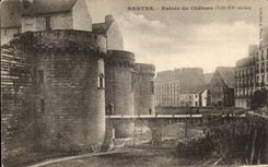 CPA Nantes Entrance of the Castle (XIII XV centuries)