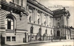 CPA Nantes Entrance of the Museum of Beautiful Arts