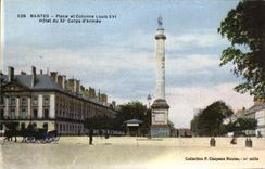 CPA Nantes Places and Column Louis Hotel of the Body Armee