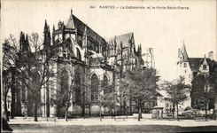 CPA Nantes the cathderale and the Gate Pierre Saint