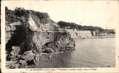 CPA Bernerie (the Loire Inf) Cliffs has high tide towards the beach