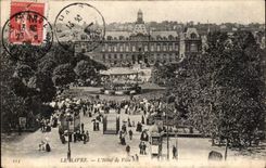 CPA Le Havre L Hotel de Ville kiosque