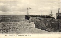 CPA Dieppe el embarcadero por el tiempo pesado