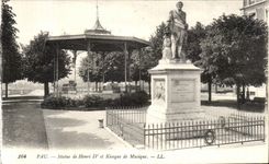 CPA Pau Statue of Henri IV and Kiosk of Music