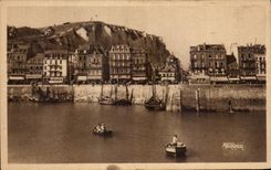 CPA Treport Have Seas the Francois quay 1st and frontier runners