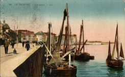 CPA Treport the Quay Boats