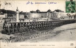 CPA Trouville Sur Mer La Jetee a maree basse