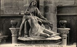 CPA Croisic (the Loire Inf) Interleur of I Eglles Notre Dame de Pitie Christ