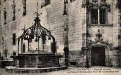 CPA Nantes Court of the Castle Pulis and I Entrance of the Tower