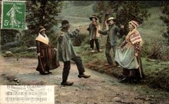 CPA La Bourreio Aubergno Folklore Costume 