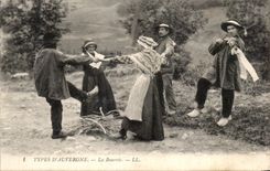CPA Types D Auvergne La Bourree Folklore Costume