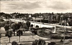 CPA Tours the Large Bridge of Pierre on the Loire and Statue of Rabelais The Big Stine Bridge onthe the Loire and Statue off R