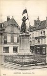 CPA Compiegne Statue de Jeanne d Arc