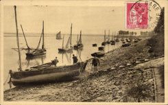 CPA St Valery on Sum the Dam Boats