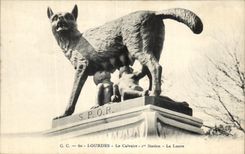 CPA Lourdes Le Calvaire Ier station La Louve Wolf