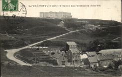 CPA Treport and I Trianon Hotel with the Terraces