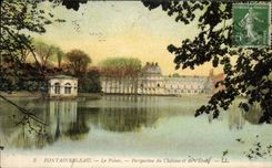 CPA Fontainebleau Le Palais Perspective du Chateau et de I Etang