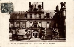 CPA Palais De Fontainebleau L Escalier du Fer a Cheval
