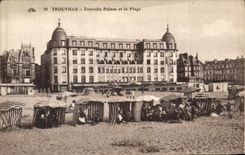 CPA Trouville Trouville Place et la Plage