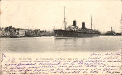CPA Le Havre Le Transatlantique La Savoie dans le Port Bateau