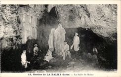 CPA Caves of Balme the room of the monk
