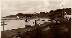 CPA The beach Gurnard near Gowes Isle off Wight