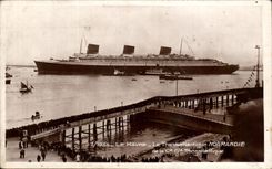 CPA Le Havre the Normandy Deck chair of the General Co Steamer
